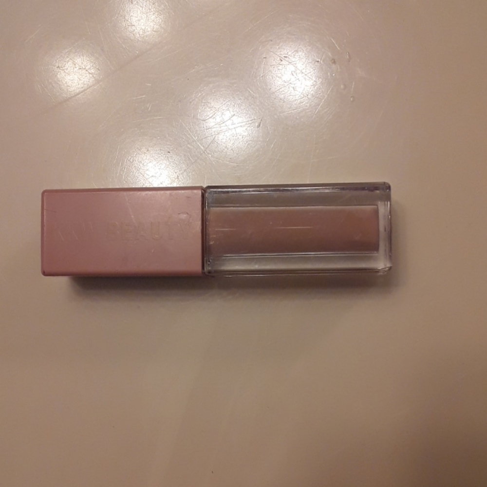 KKW Beauty Concealor #7